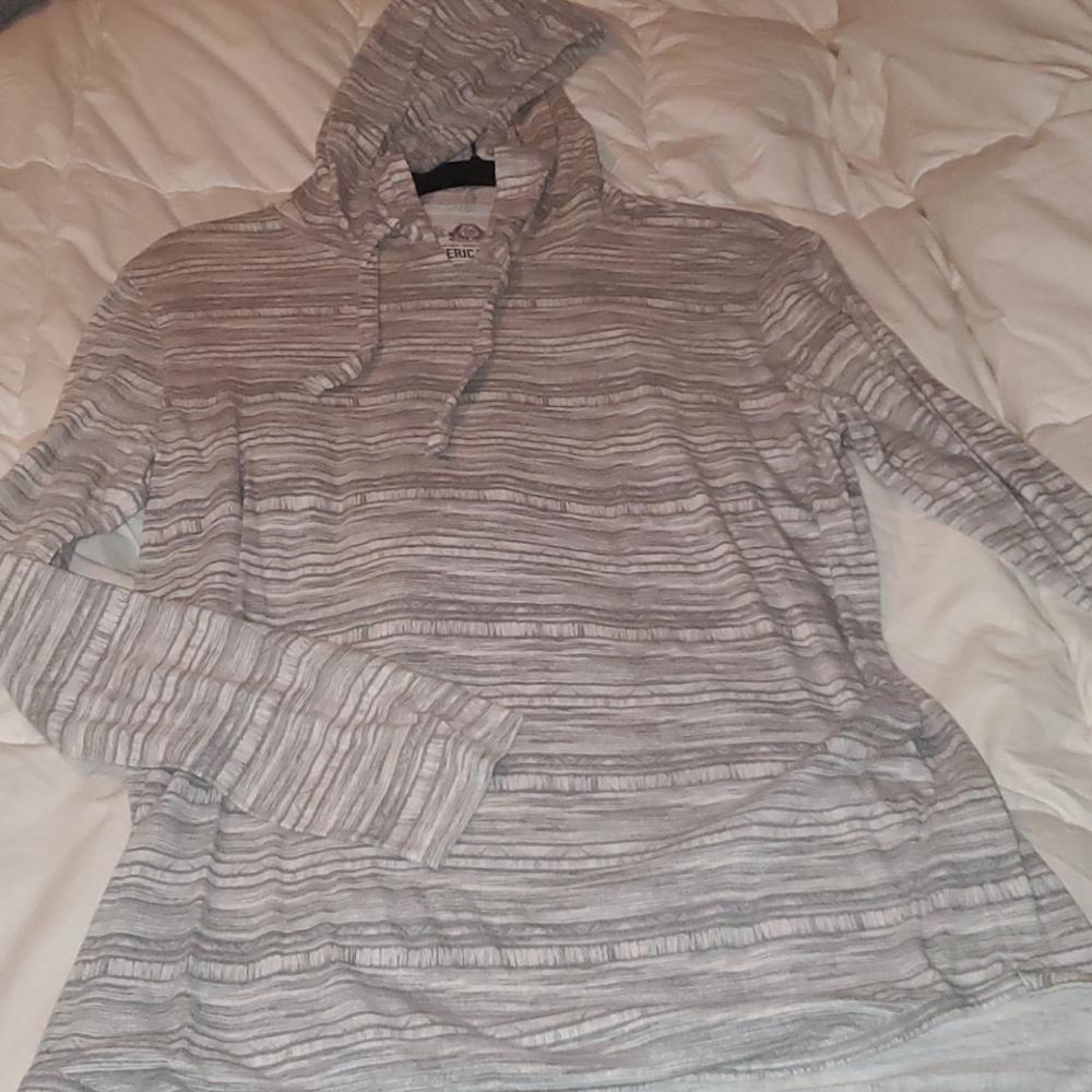Long sleeve hooded shirt